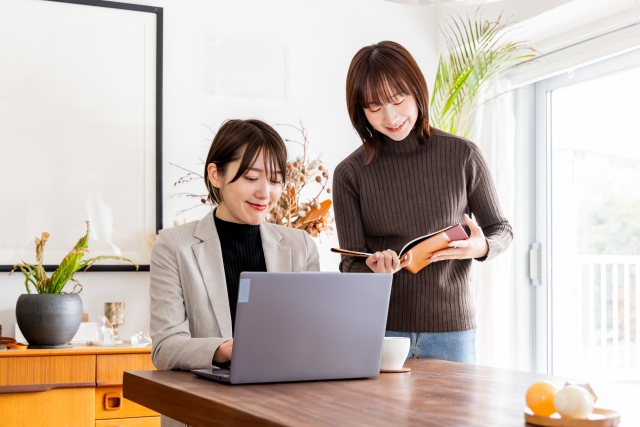 【知らないと損】Safariが実はすごい!Chromeとの違いをシニア向けに解説