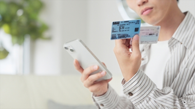 「マイナンバーカードがスマホに入る時代へ」シニアにもわかる新マイナアプリとは?